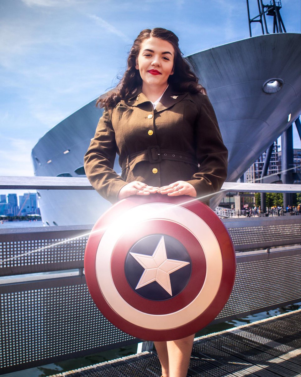Absolutely obsessed 🖤💛🤎
.
Cosplayer: @Amy_D1503 
.
#peggycarter #Marvel #cosdaddy