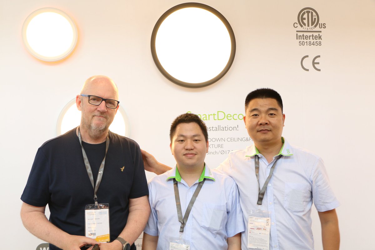 JerryHo49659's tweet image. So Glad to meet old friend and new friend in Guangzhou lighting fair, looking forward to seeing you next time.
#guangzhoulightingfair #Ceilinglight #Ceilingfixture #ETL