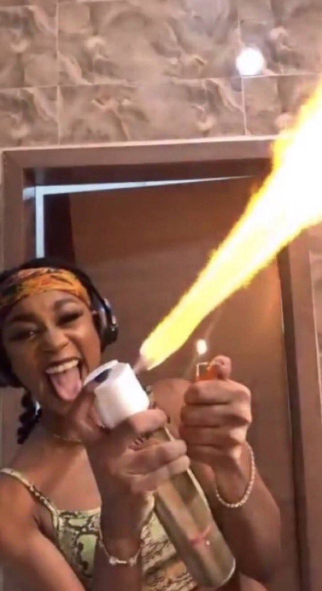 RUCHEEEE LAUGHED SHES A CRIMINAL😭😭 #loveisland