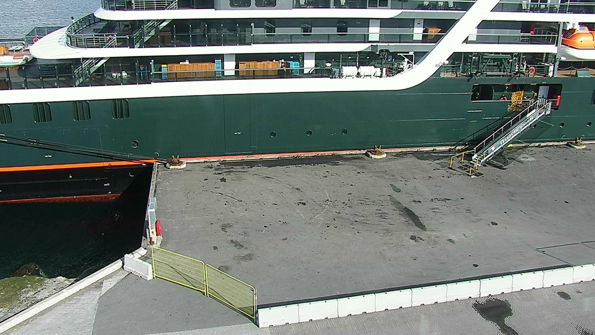 I am 31% sure I saw a naval vessel near Nuuk.