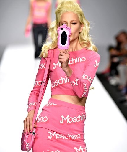 barbaraco1n's tweet photo. Moschino spring’15 https://t.co/ld0lkivDvi