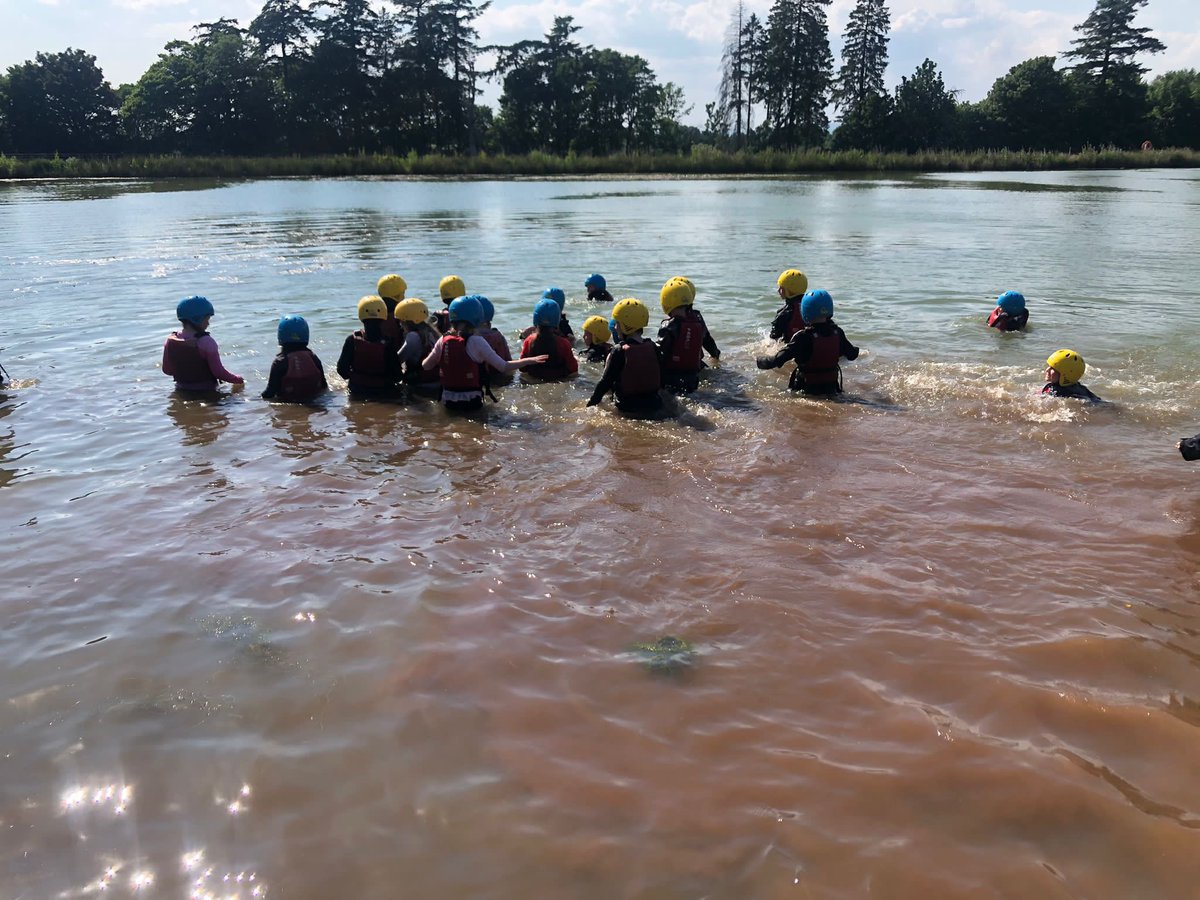 Gosforth East Middle tweet media