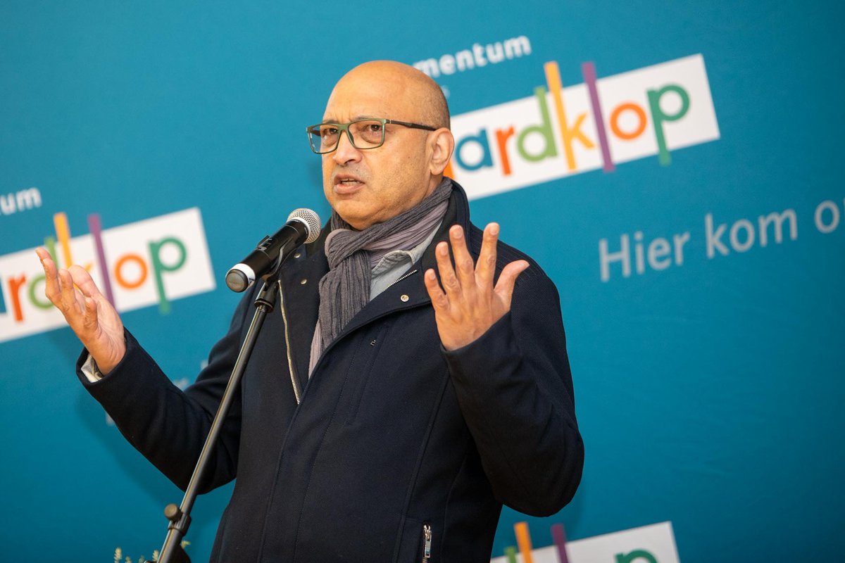 AardklopFees's tweet photo. Tonight, we shared our 2023 festival plans with sponsors, partners and the local community in Potchefstroom. We’re excited to head back from 3-8 October with this well-received program. Visit our website for more info. Tickets on sale from Monday 19 June! @Momentum_za @theNWU https://t.co/p927FwggUk