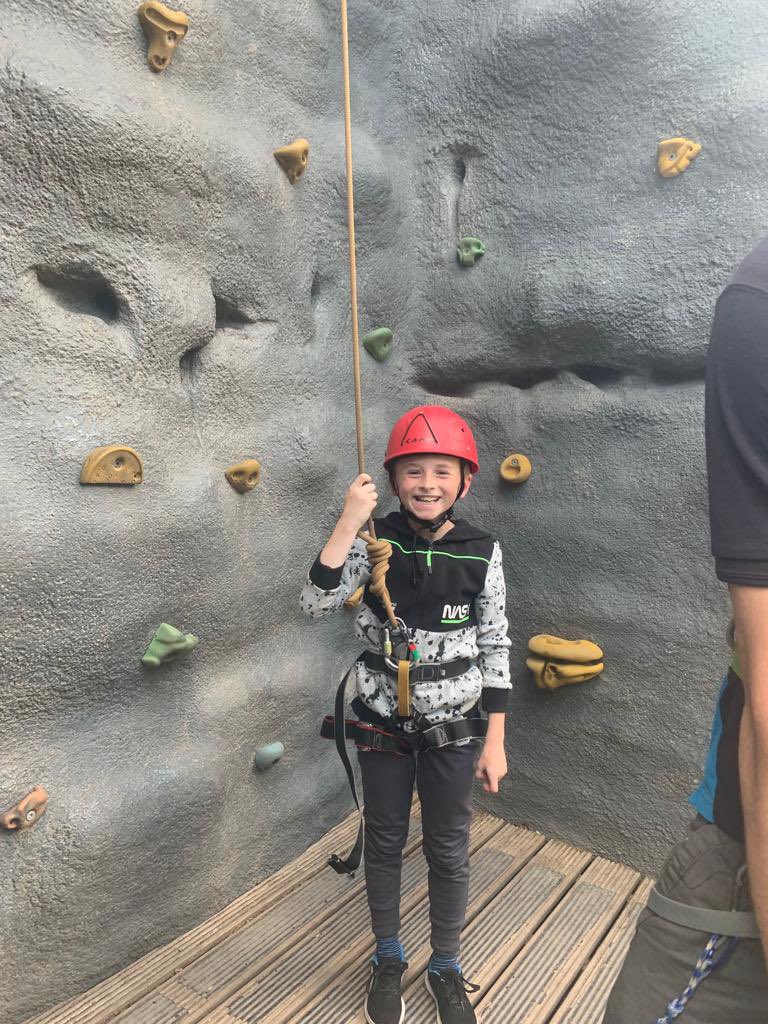 Gosforth East Middle tweet media