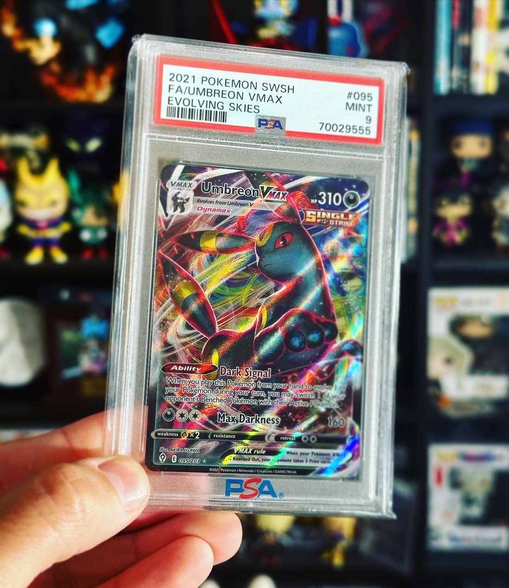 Dr_applesauce's tweet photo. 🚨 GIVEAWAY! 🚨 
I’ve realized I have about 100k followers across my platforms, &amp; only 500 followers on Twitter! Let’s fix that. RETWEET this post, follow me , comment &amp; tag a few friends below, and when I hit 1k  I’ll giveaway this PSA 9 Umbreon VMAX to a Random Twitter Follower https://t.co/zcAY1jbOWG