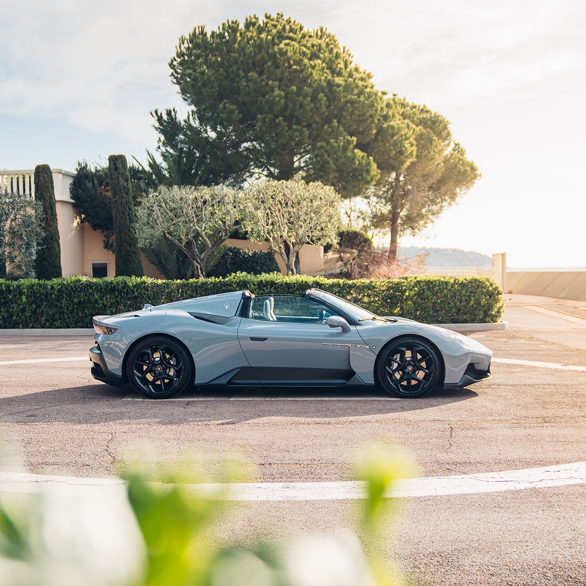 A celestial sight.
The Maserati MC20 Cielo in Monaco, poised to go Beyond the Sky. #MaseratiMC20Cielo #maserati MaseratiMarin.com
