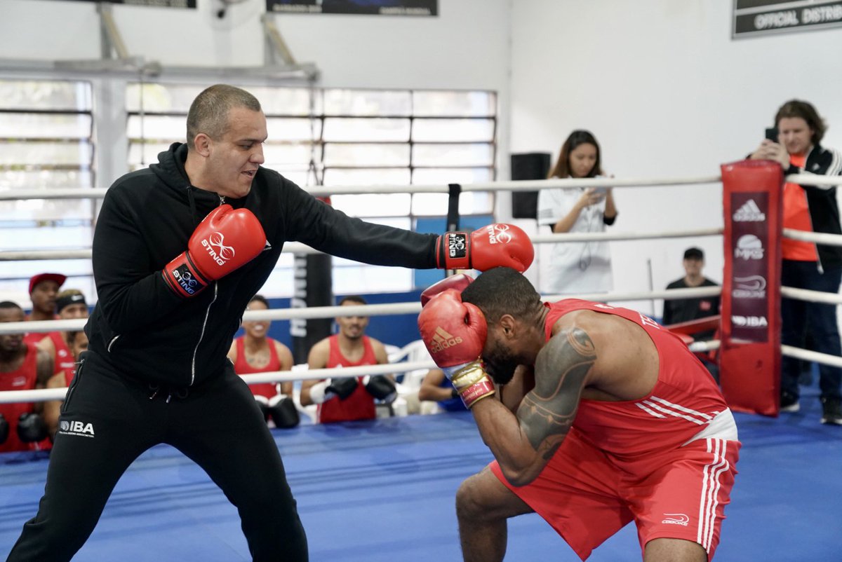 IBA_Boxing's tweet photo. IBA President started his official visit to Brazil by training session with national Brazilian and Venezuelan teams 🇧🇷 🇻🇪 

All the boxers came to camps in São Paulo to train before upcoming competitions. 

Following the tradition President presented boxing equipment to the athletes.

#IBAboxing #IBA