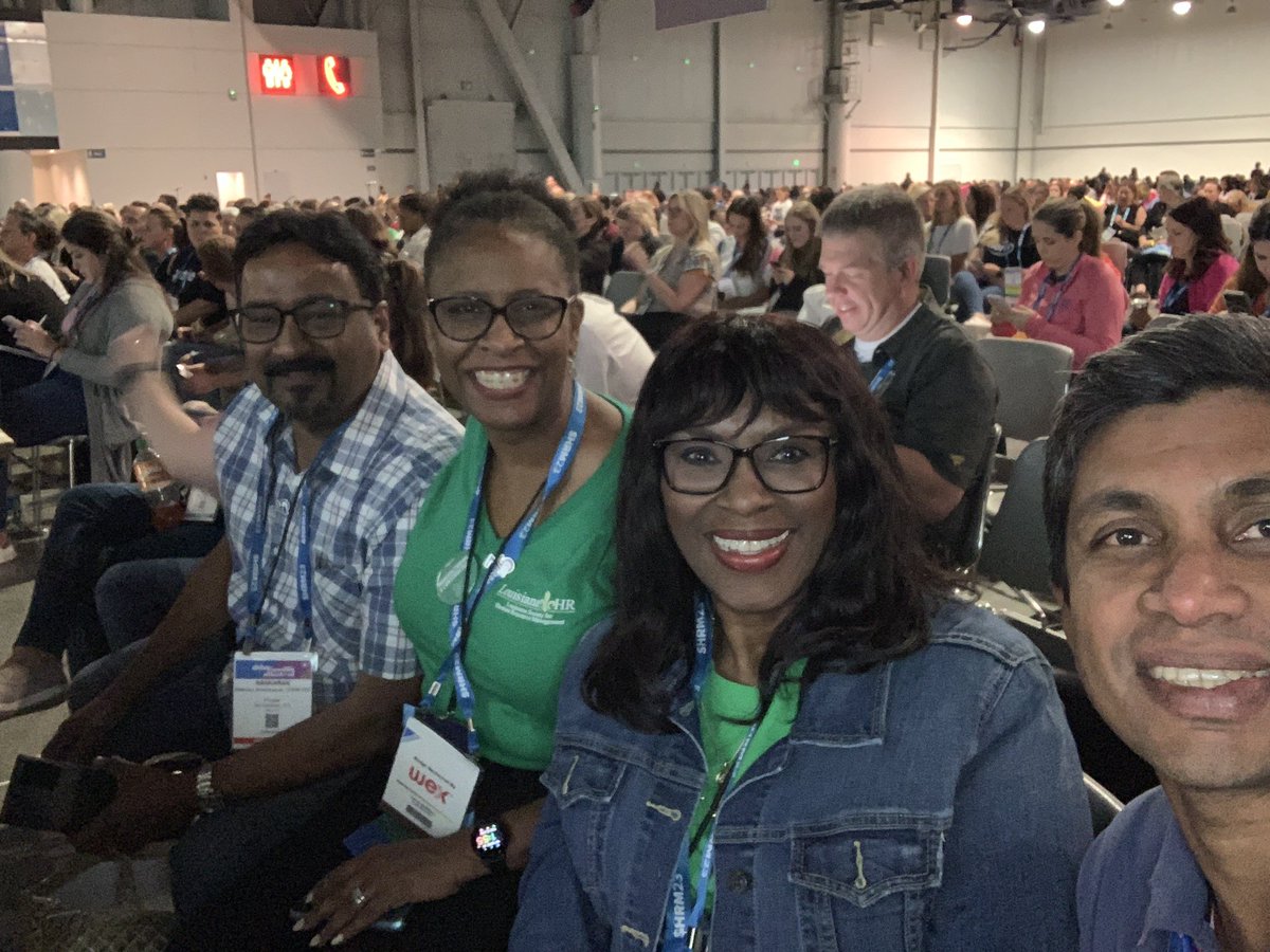 anisharavind's tweet image. #SHRM23Selfie moment with @TessaBrownHR @baski_LA @KarenBreaux ahead of @sbrownehr #Megasession at #SHRM23 #SHRM23Influencer #HR unleashed #DriveChange