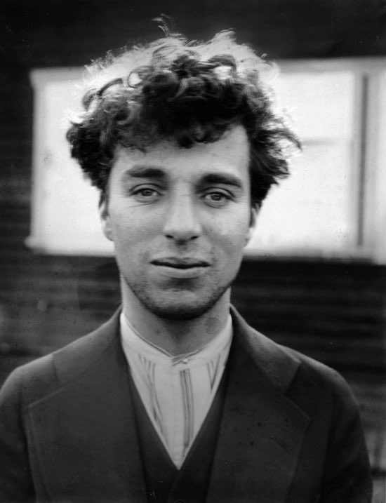 The photograph of a young Charles Chaplin taken in 1916 captures an iconic figure who would go on to revolutionize the world of cinema. Born on April 16, 1889, in London, England, Chaplin would become one of the most influential and celebrated actors, directors, and comedians of…