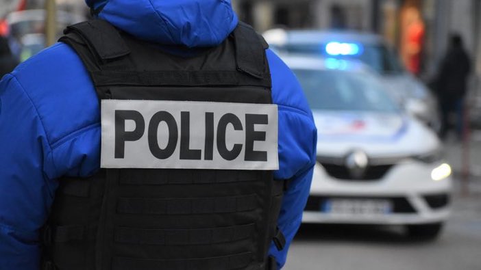 Toulon (83) : un homme poignardé par un migrant marocain en situation irrégulière après avoir refusé de lui donner son portable et une cigarette
fdesouche.com/2023/06/13/tou…