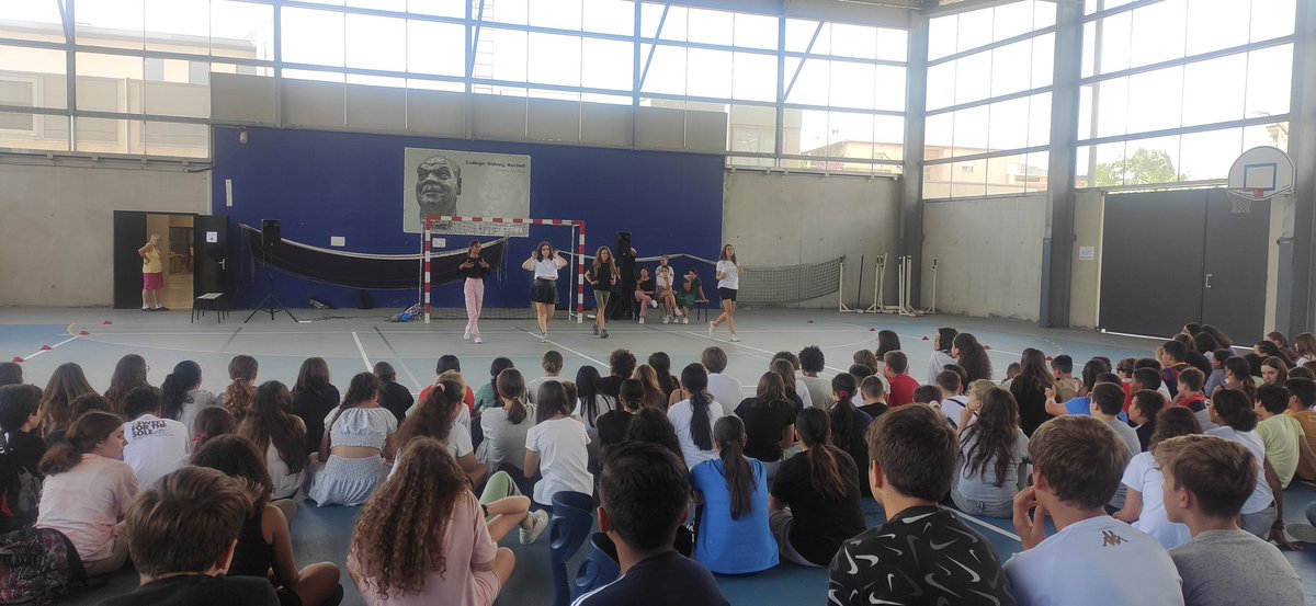 collège Sidney Bechet tweet media