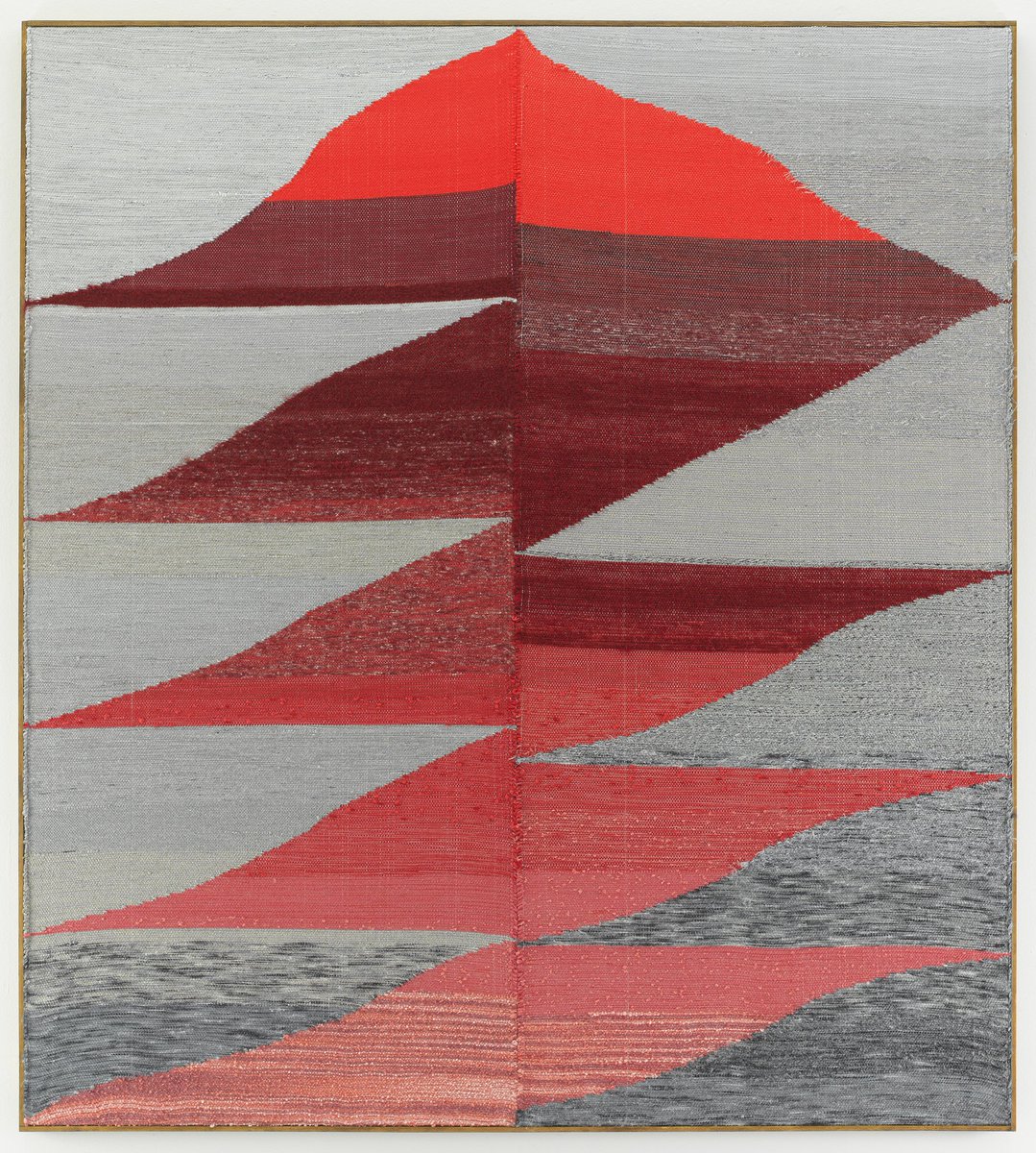grunskm's tweet photo. @zachlieberman Brent Wadden makes some great woven work that often looks like the result of a pixel sorting algo. Unsure if he uses computational methods though. https://t.co/bd206QlFhZ