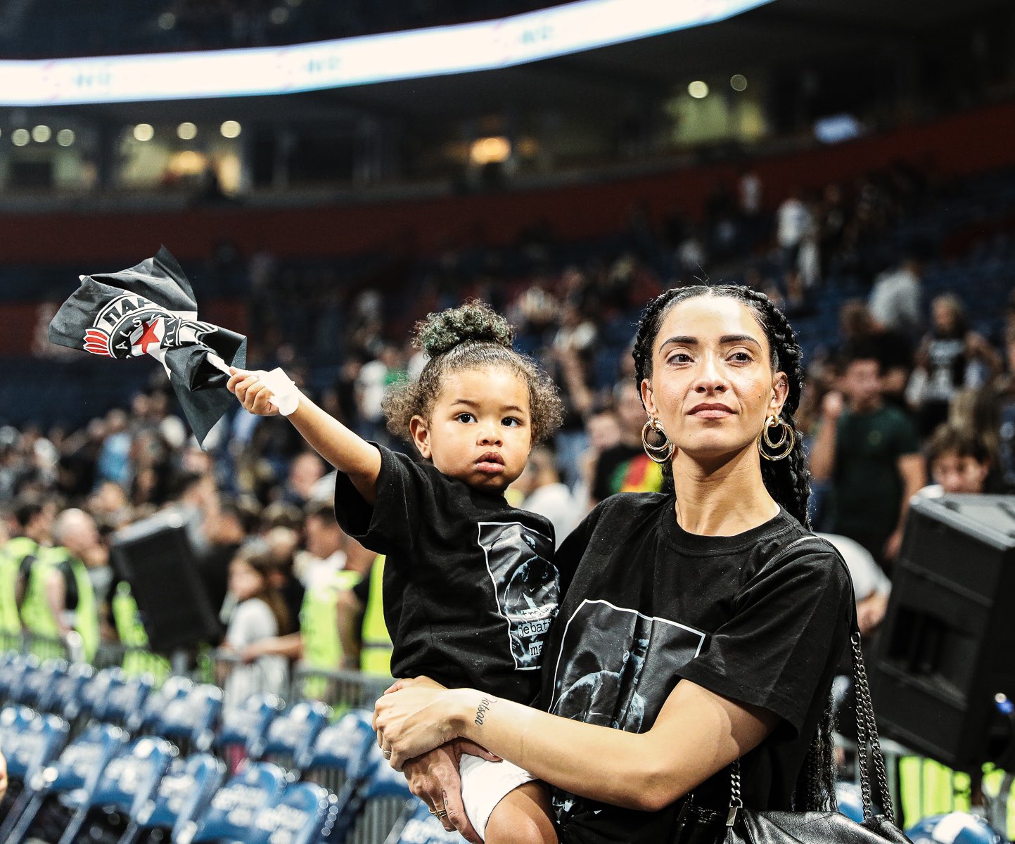 FyiDphKX0AEBAuY?format=jpg&name=large