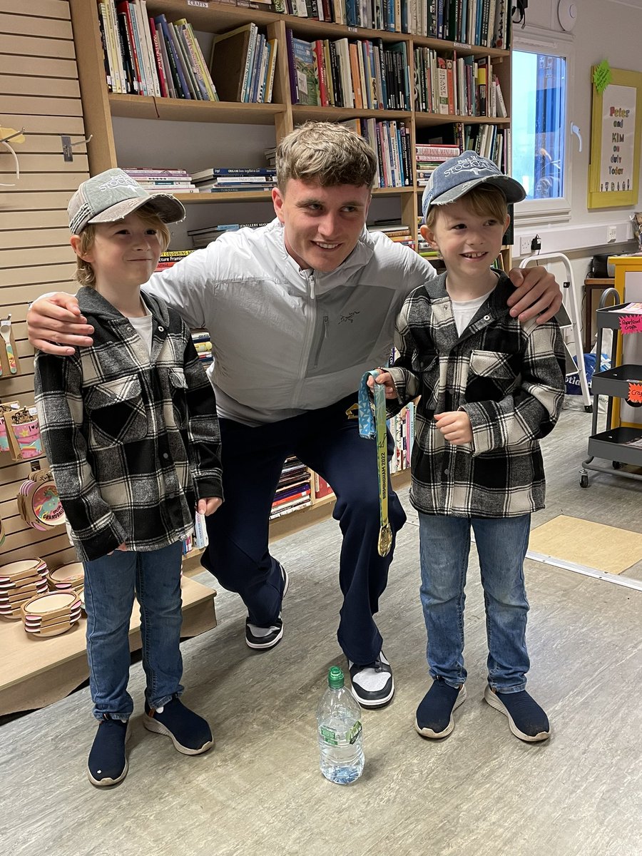 JackieC80's tweet photo. Thank you so much to @sam_hickey20 for presenting us with £500 yesterday for @supportCHAS 
Our customers loved spending time with you too. https://t.co/TaF3kbDTzl