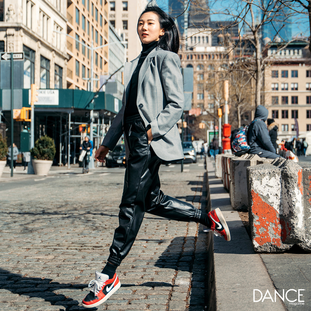 Dance_Magazine's tweet photo. #PlacesPlease! 📣 There’s flying through the ranks, and then there’s American Ballet Theatre’s SunMi Park, who skyrocketed from apprentice to soloist all within the span of a year.
https://t.co/6XWjOsMhSH https://t.co/Kq9neCrR2U