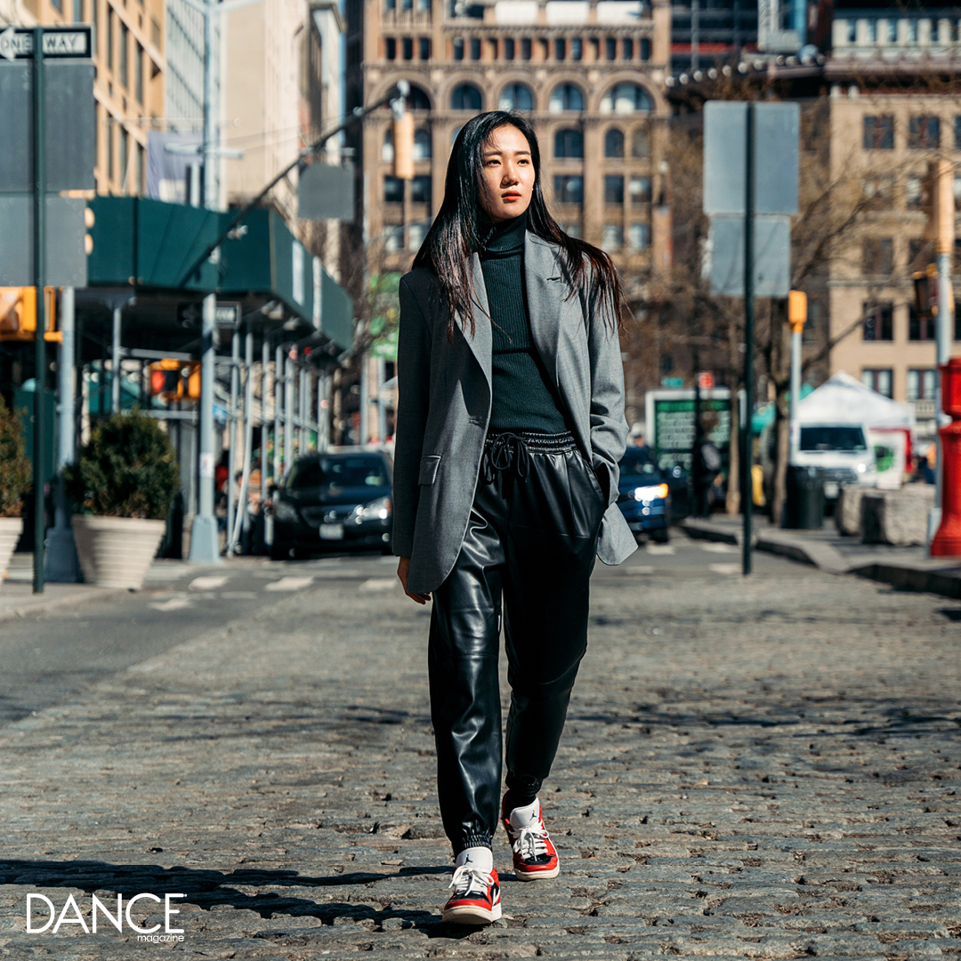 Dance_Magazine's tweet photo. #PlacesPlease! 📣 There’s flying through the ranks, and then there’s American Ballet Theatre’s SunMi Park, who skyrocketed from apprentice to soloist all within the span of a year.
https://t.co/6XWjOsMhSH https://t.co/Kq9neCrR2U