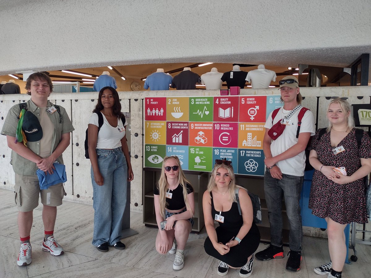 RachelBennett99's tweet photo. Great day exploring #Diplomacy &amp; #HumanitarianAid @redcrossmuseum  and @UNGeneva with our @uniofglos students! https://t.co/6QEIEcuZTY