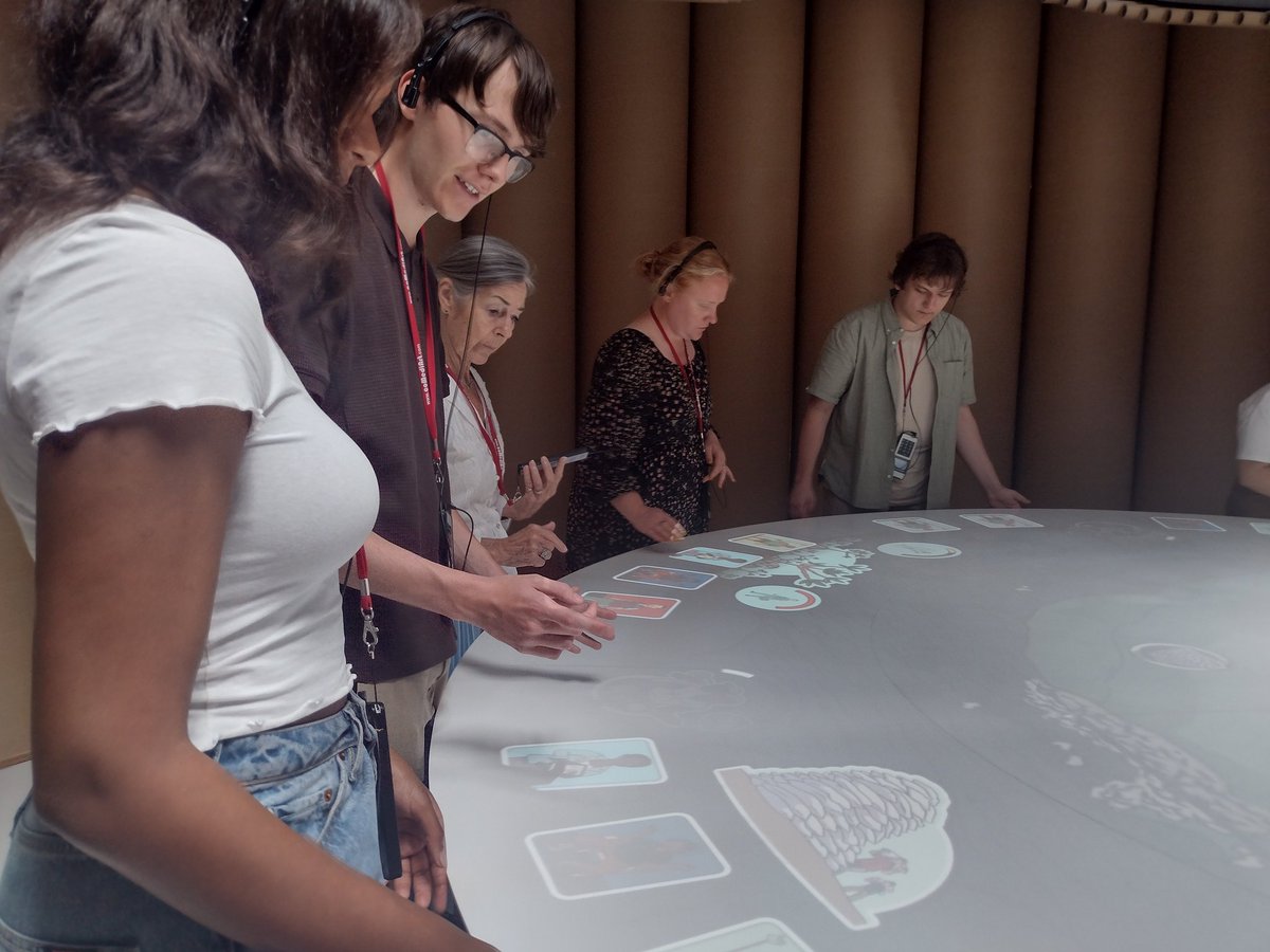 RachelBennett99's tweet photo. Great day exploring #Diplomacy &amp; #HumanitarianAid @redcrossmuseum  and @UNGeneva with our @uniofglos students! https://t.co/6QEIEcuZTY