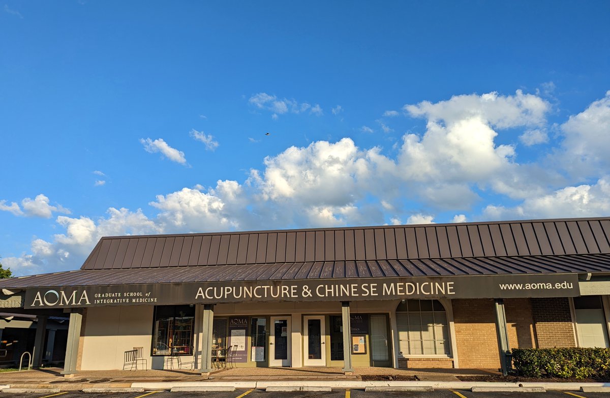 Beautiful blue skies over #AOMA North! Come by for your next #acupuncture appointment! #AOMAAustin #ATX #TCM #bigskytexas #ChineseMedicine #herbs #beautifulmorning