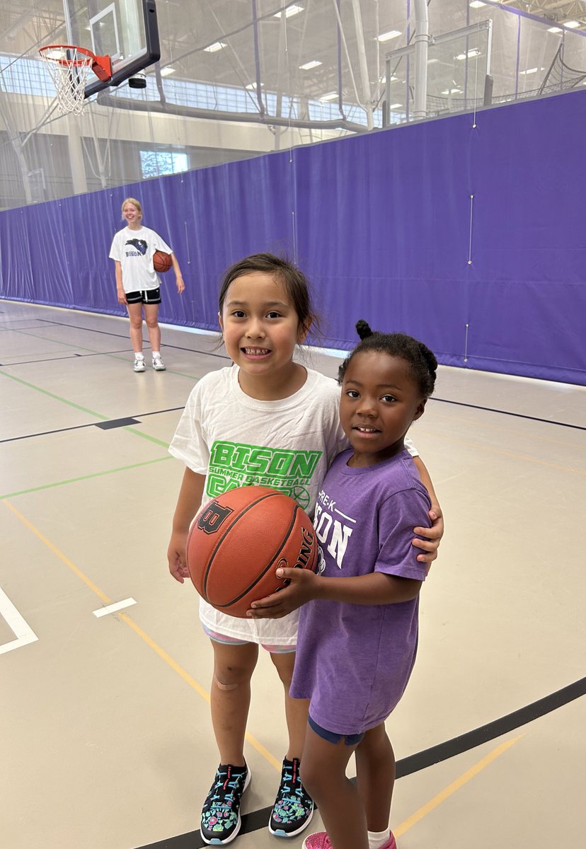 CoachBAMetcalf's tweet photo. It’s the most Wonderful Time of the Year! Champions are Built in the offseason 👊🏼 K-5 ballers are gettin’ after it in the Buffalo Activities Center!
#BGBB #BisonFamily #bALLin https://t.co/VeIbwxmwhJ