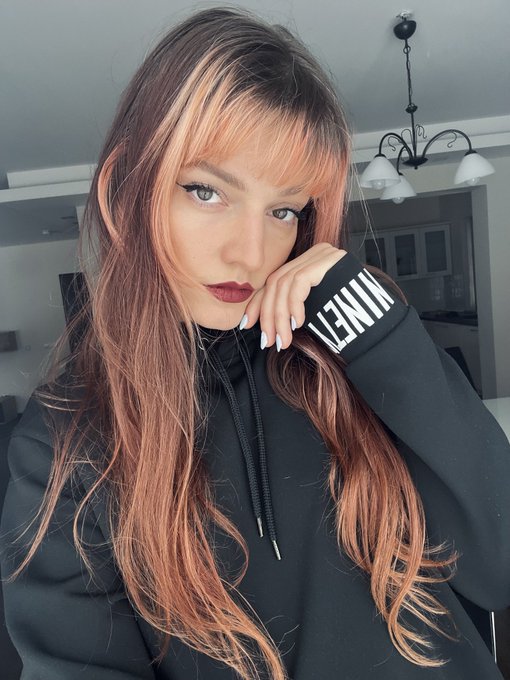 Michelle Moon Sugar’s pics and videos