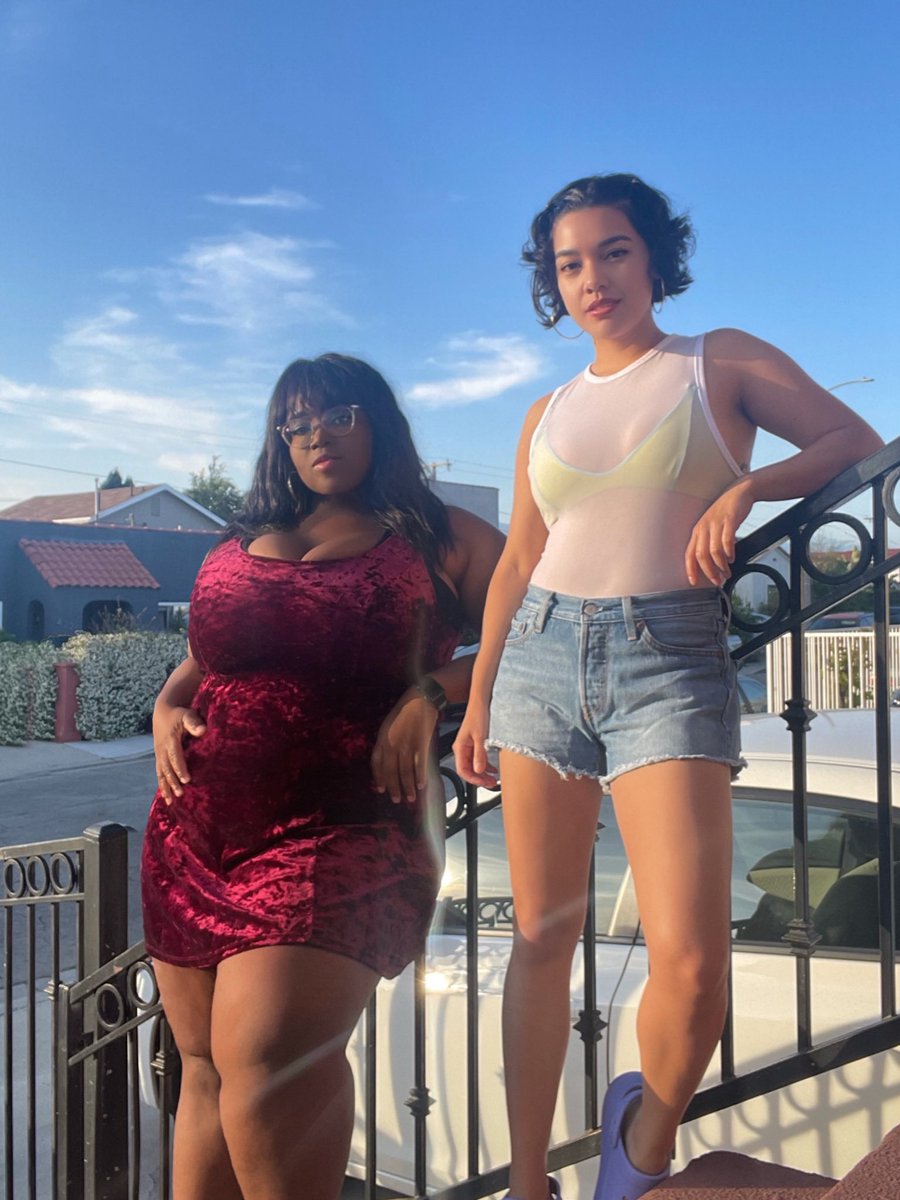 RayRhemey's tweet photo. Sun shining on us ☀️ #softestskin https://t.co/ssX05yZaHz