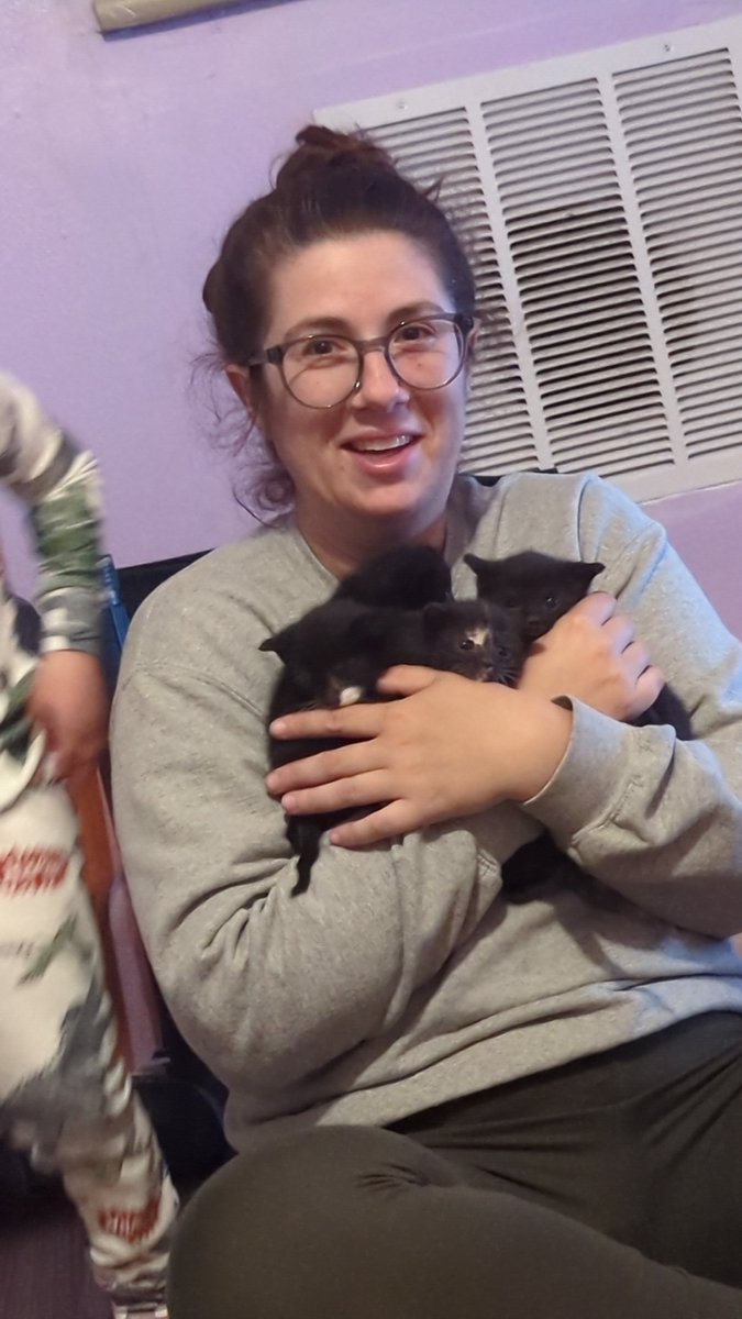 Happy to my favorite roommate/landlord. I love you <a href="/jgoodling13/">Jacqui Goodling</a>