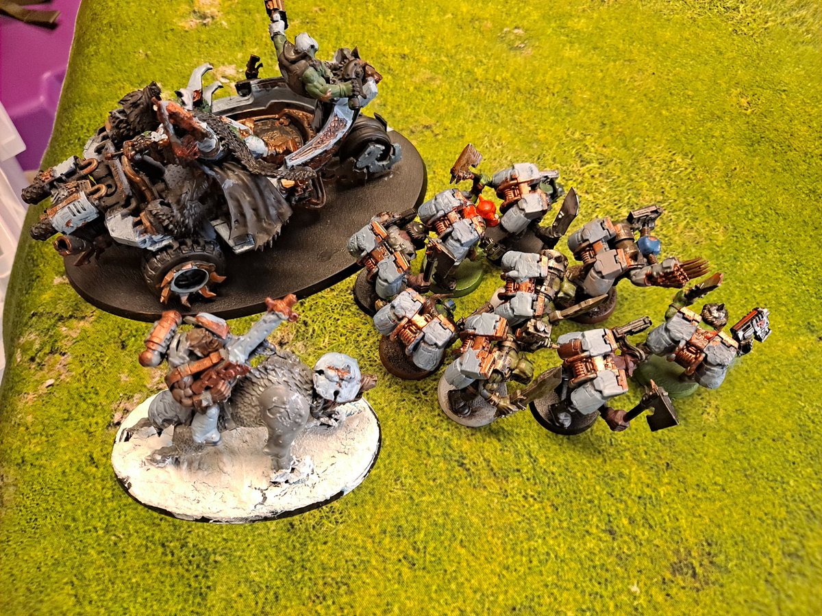 WaaaghFangloota's tweet photo. Quote RT with some of your Warhammer #Orks . Show off yours! Waaagh!
#warmongers
#stompawalk https://t.co/Kdo6qiLtgp