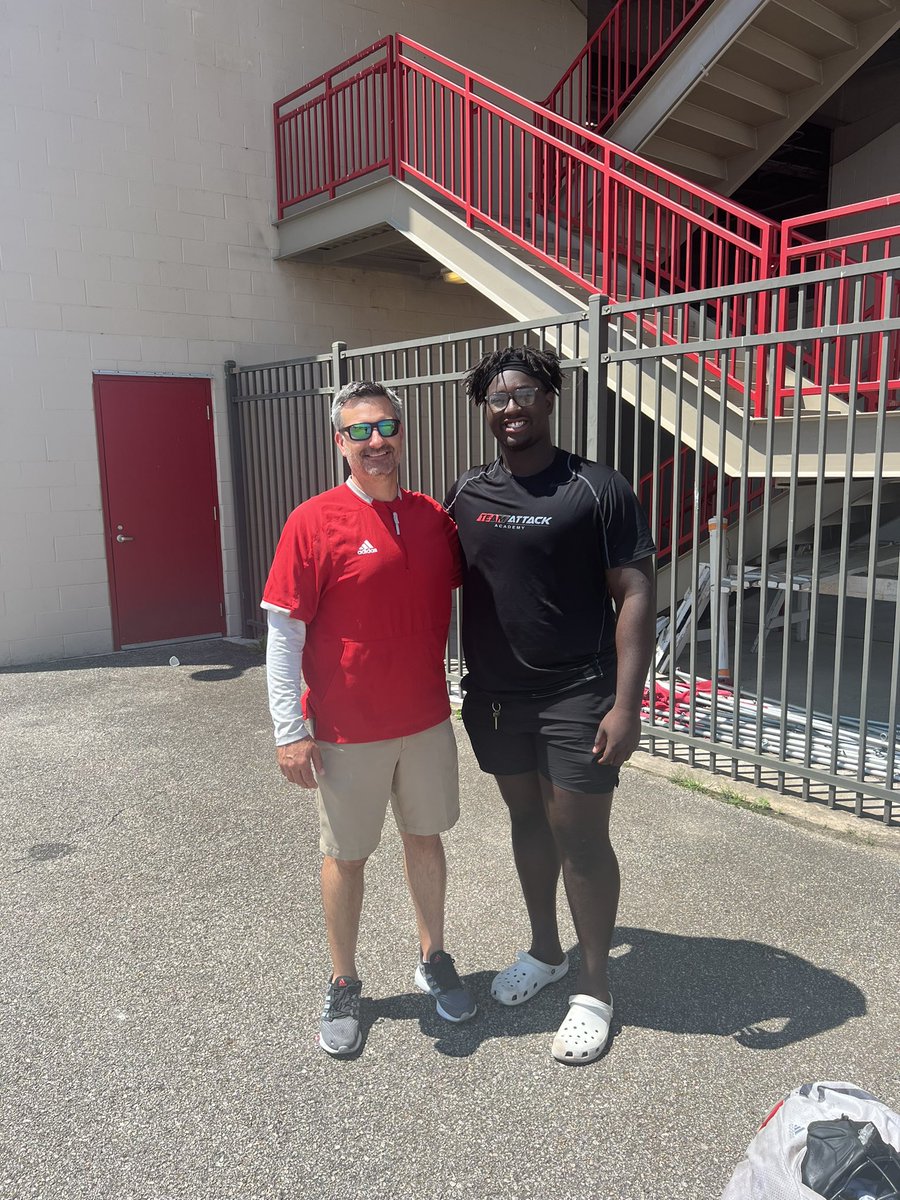 jones_keiton's tweet photo. After a great team camp with @GorillasFB and after a great conversation with @Coachbwright4, I am blessed and honored to say I have received my first official offer from Pitt State to continue my academic and athletic career #litstate https://t.co/5G0quRrz5w