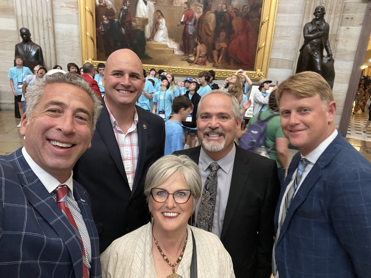 kabstrat's tweet photo. Delighted to share some snapshots of John Kabateck representing California at the 2023 NFIB Fly-In!
#NFIBFlyIn #SmallBusinessAdvocacy #JohnKabateck #VoiceOfSmallBusiness #CaliforniaRepresentation #NFIB https://t.co/XSRO5DcyF1