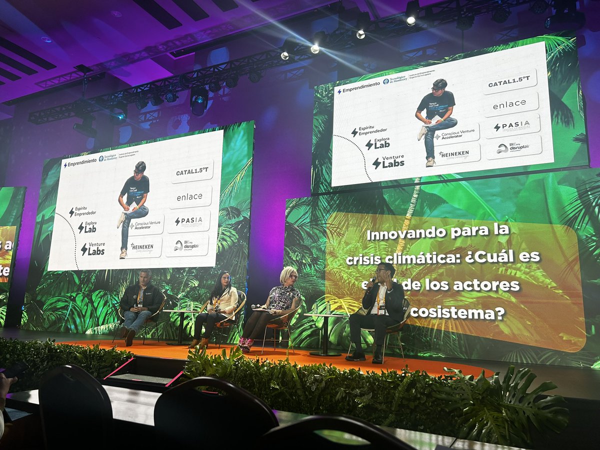 robsmx's tweet photo. Ahora conociendo de emprendimiento para el cambio climático con @rafael_fallo hablando de proyectos y acciones desde #EmprendimientoTec para catalizar ecosistemas y sistemas de emprendimiento. #PASIA DE #fAIrLACJalisco es uno de los proyectos expuestos en #BIDLabForum https://t.co/KTLa7W7jB7