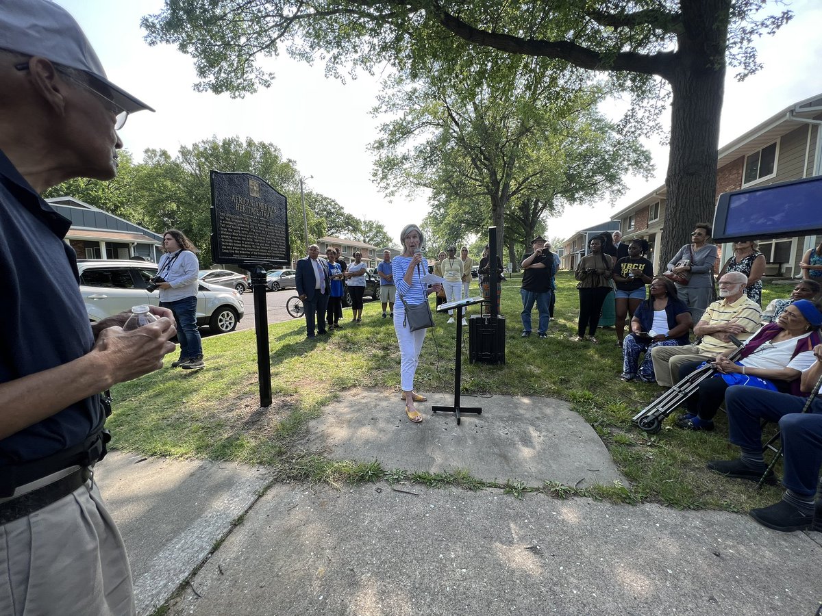 JuliusEvanstv's tweet photo. Columbia community members are celebrating the unveiling of the new 24th African American Heritage marker. Learn the significance behind the mark @KOMUnews at 9 and 10. https://t.co/DcWVz6kFM9