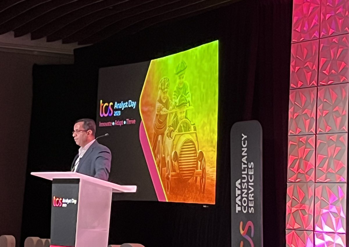 basky_n's tweet photo. Kedar Shirali, Global Head  - Investor and Analyst Relations @TCS briefing the key takeaways from #TCSAnalystDay 2023 #tcs https://t.co/70lUGDEwWH