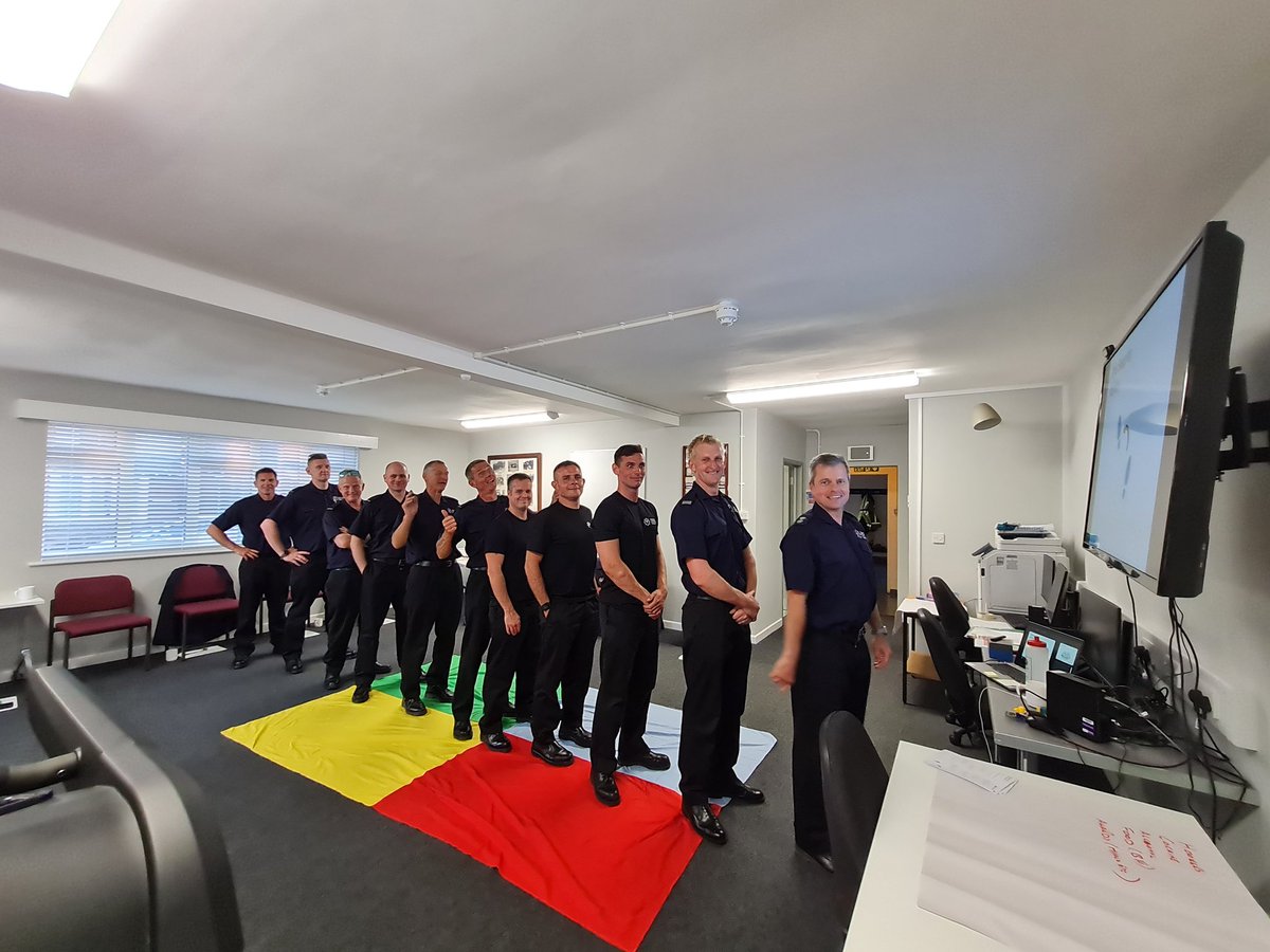 ODHIWFRS's tweet photo. There is no stopping our @QuicheyMoo on her adventures! She had a great time with @FreshwaterFire and Yarmouth at drill night tonight discussing colour energies. Thanks for inviting us in #reachingfurther #selfdevelopment #hiwfrs https://t.co/p3OzukczqG
