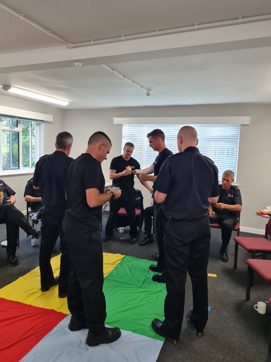 ODHIWFRS's tweet photo. There is no stopping our @QuicheyMoo on her adventures! She had a great time with @FreshwaterFire and Yarmouth at drill night tonight discussing colour energies. Thanks for inviting us in #reachingfurther #selfdevelopment #hiwfrs https://t.co/p3OzukczqG