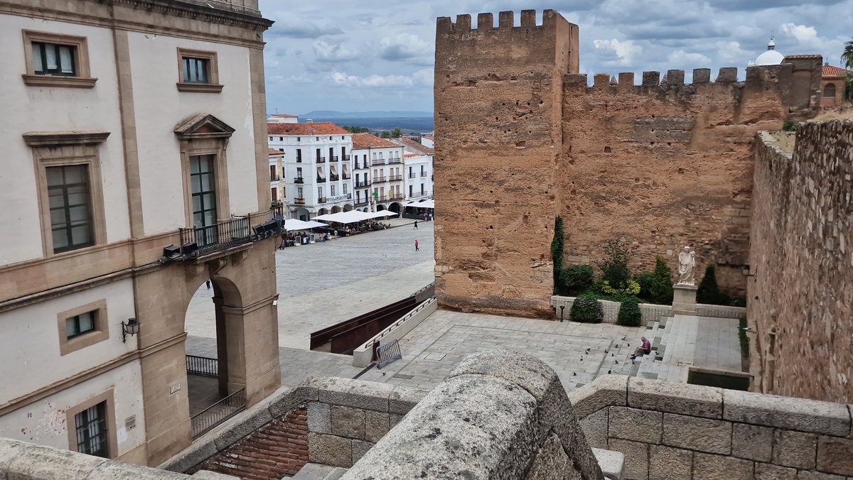 Family Travel Explore tweet media