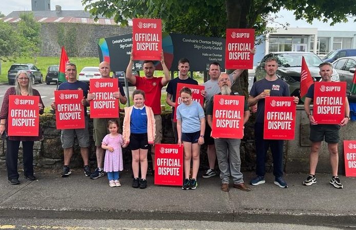 simon costello tweet media