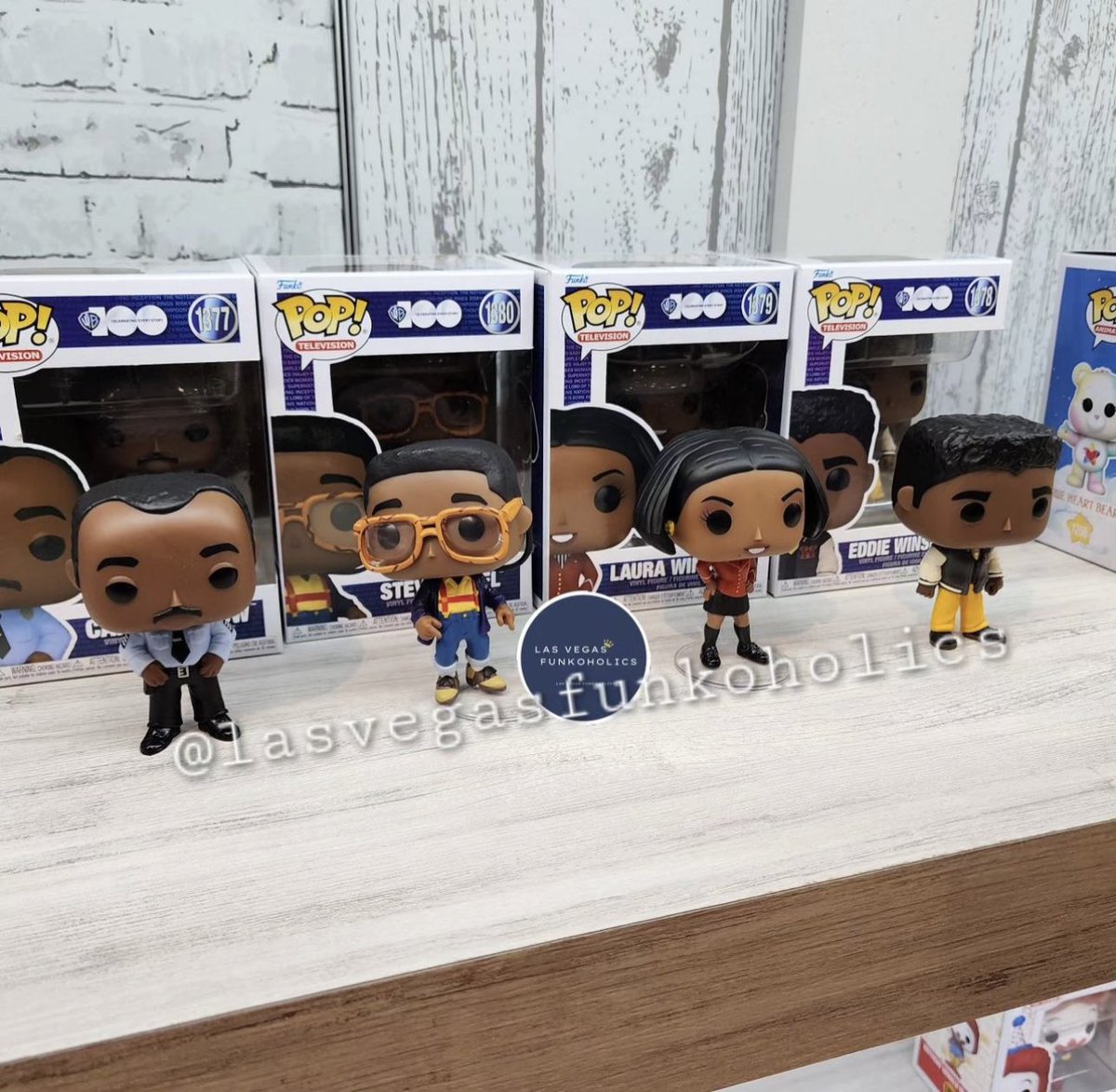 funkofinderz's tweet photo. Sneak peek at Family Matters Funko Pop! Vinyl. Coming soon! Thanks @LVFunkoholics. #FamilyMatters #Funko #FunkoPop https://t.co/1vc42BYE15