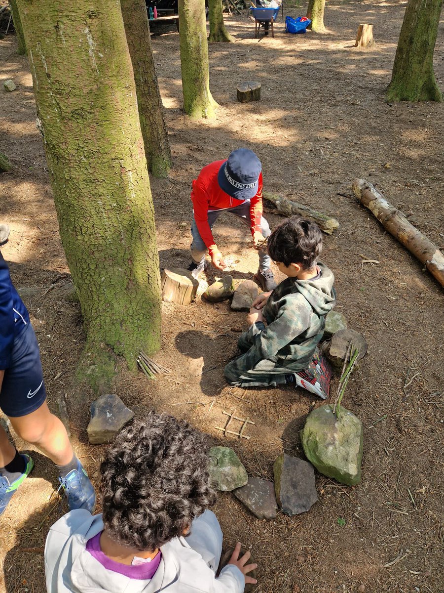 MissGJackson1's tweet photo. Yellow and blue group spent this morning’s bushcraft session learning how to light a fire and make mini beast hotels! 🪰🔥 https://t.co/uWo0frq2lG