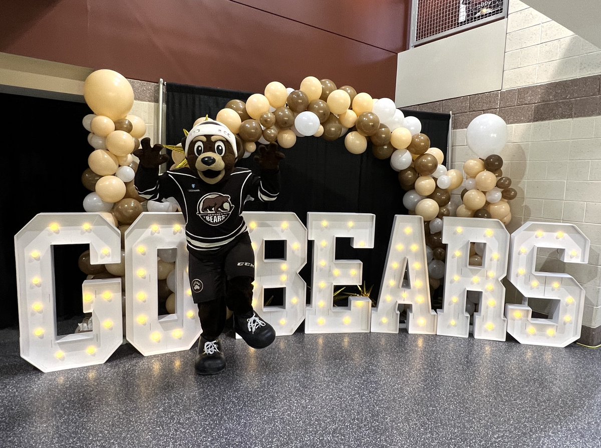 TheHersheyBears's tweet photo. Hear the roar. 

Can we get a GO BEARS? https://t.co/ztO9wGTTBV
