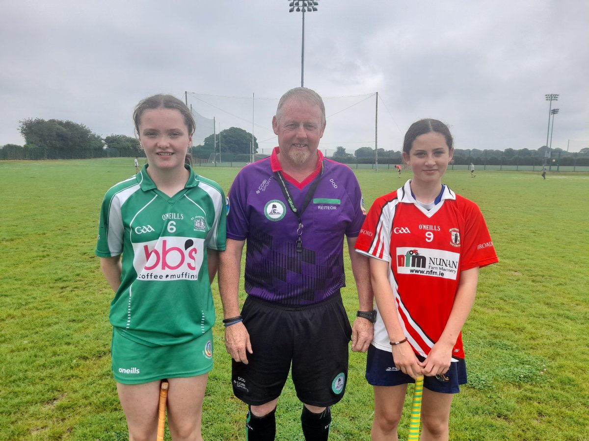 LimerickGAAzine's tweet photo. Unsung heroes of Cumann na mBunscol are the Referees who ensure our games run  smoothly. Daniel and Seán did excellent work today. Míle buíochas.  @AllianzIreland #Allianz https://t.co/ZlndCS6sxt