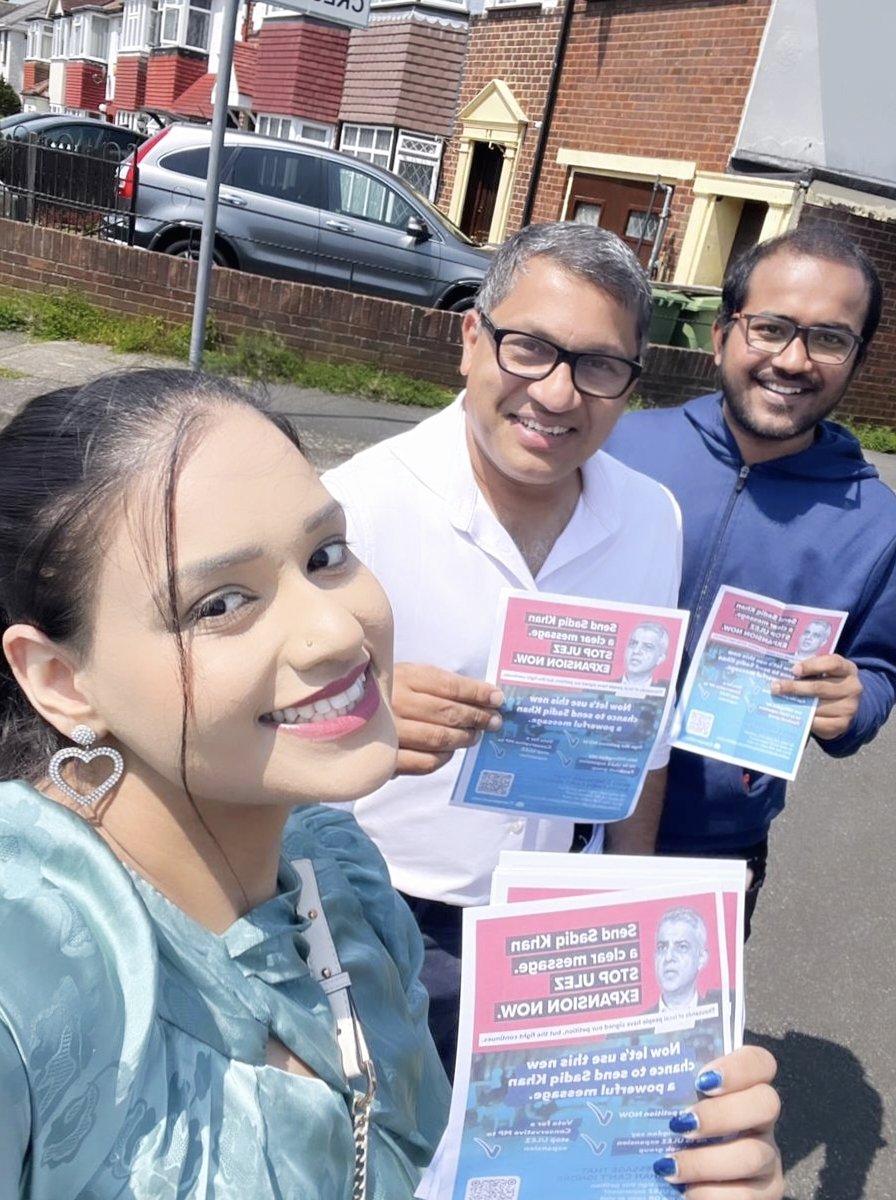 adarsh_dandem's tweet photo. Fantastic to be out with @Hillingdon_Tory 

✅ STOP ULEZ expansion 

@SmallwoodCorner https://t.co/fHJzw4ovLK