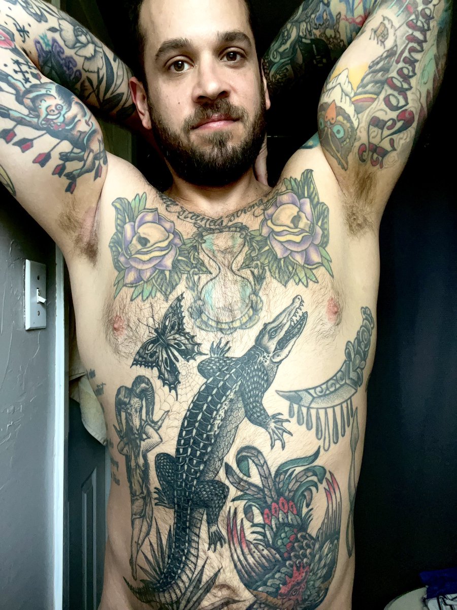 I’ll start posting NSFW content again if I get more than 100 retweets 😘