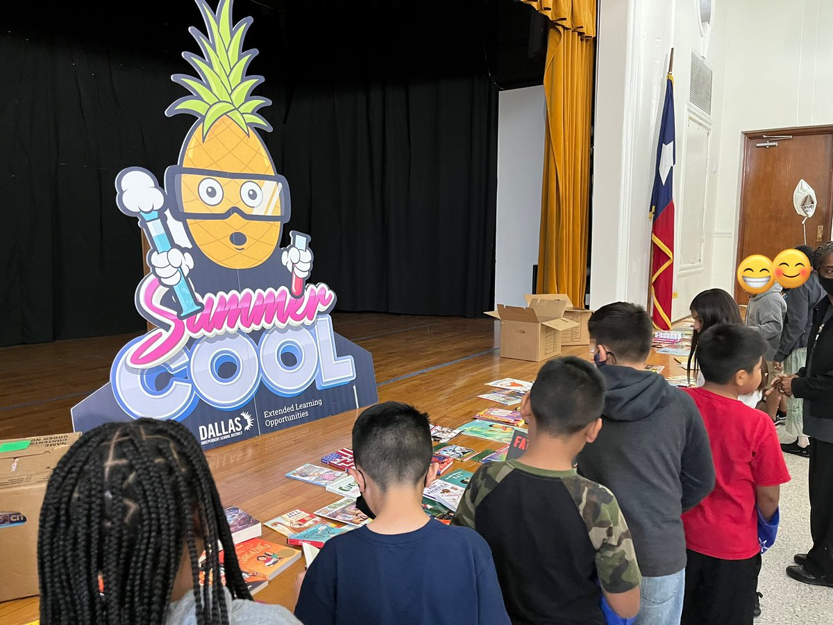 DHLibraryStax's tweet image. Exuberant Henderson ES summer camp students self selected books for their home libraries at the Dallas ISD LMS Pop Up Library today! @DISD_Libraries #PopUpLibrary @TeamDallasISD @DISDLibrarian