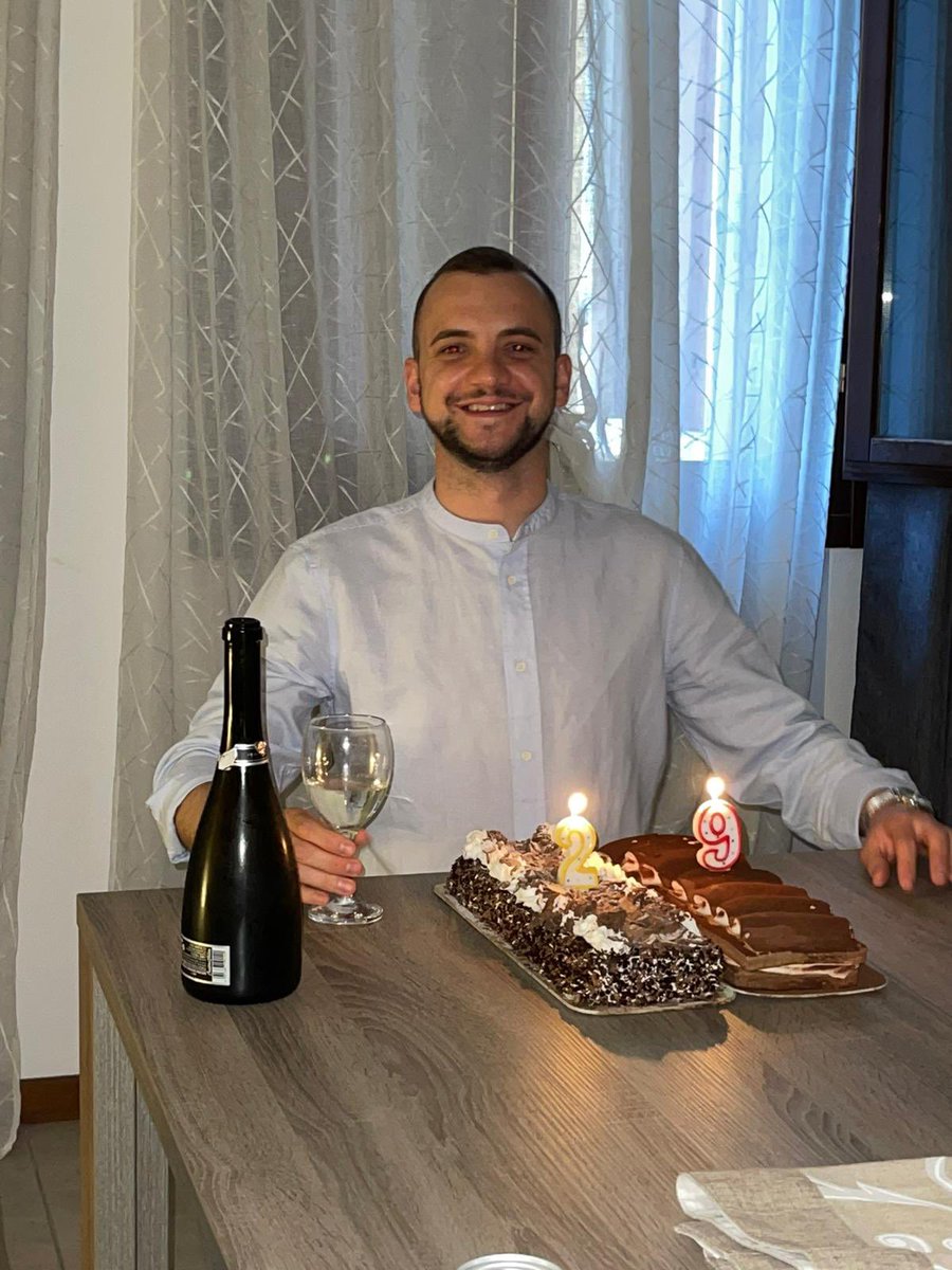 VanjaGile's tweet photo. 2023 /momenti speciali/estate https://t.co/KhPIrIPlAA