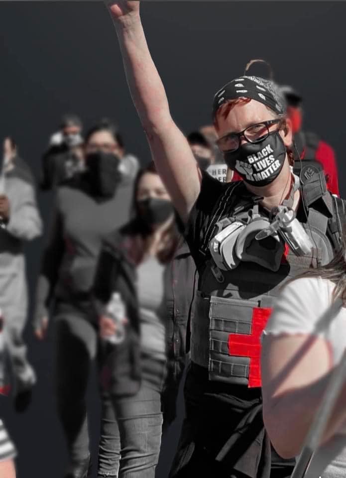 313ccDetroit's tweet image. Mourning w our friends in West MI and celebrating the life and spirit of our comrade Boudicca. The movement won't be the same w/o her, but it will be stronger because of her.

Pls contribute to the meal train for Bouda's family: mealtrain.com/trains/g6r5em

See you later comrade ✊