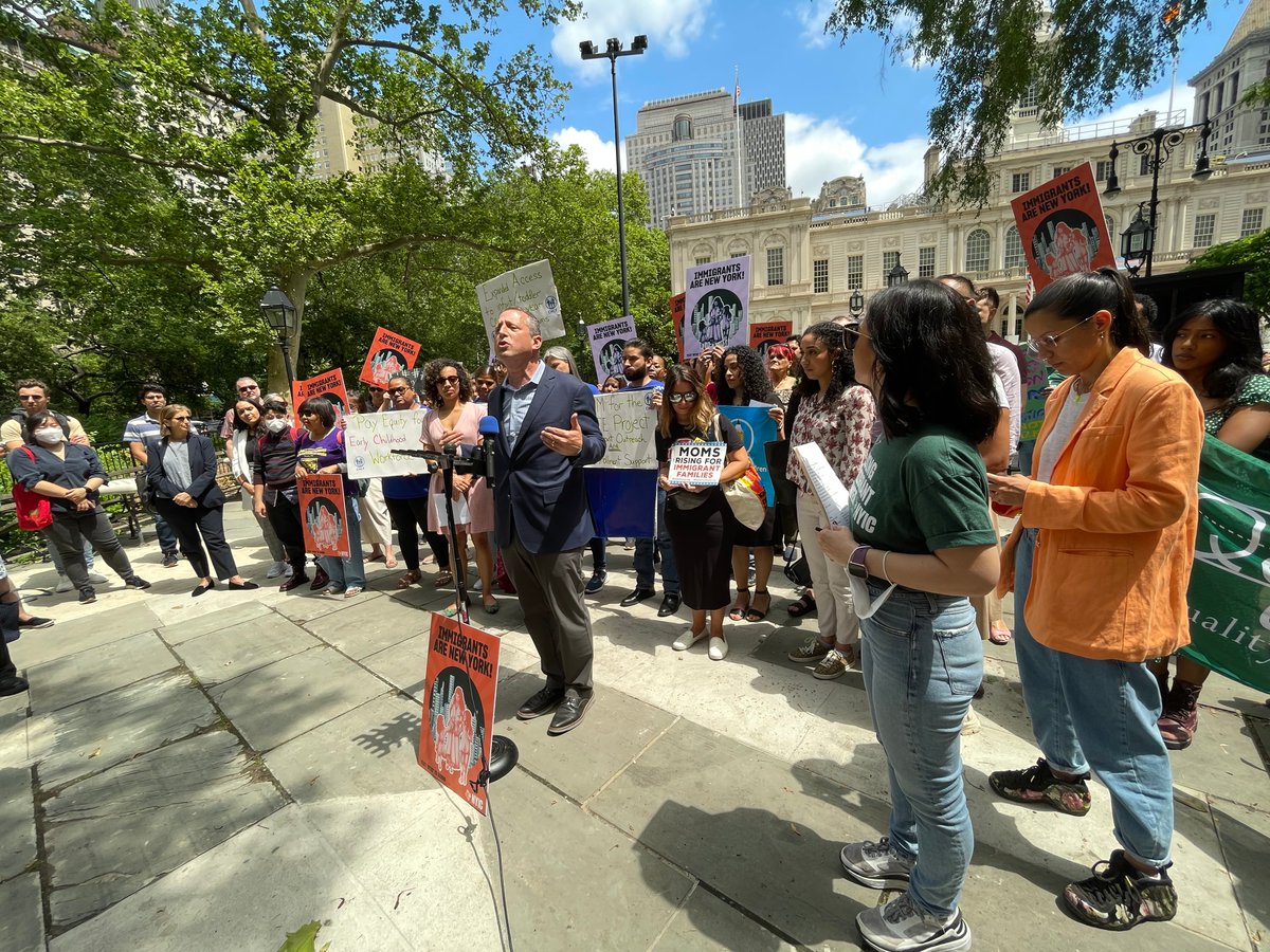 nycpa's tweet photo. 📣 Deputy Public Advocate Elizabeth Kennedy joined a broad coalition to demand NYC expand and #FundPromiseNYC, a lifeline program providing free child care to all families regardless of immigration status. When we #FundECE, we uplift families & guarantee pay parity for educators. https://t.co/4LX6MIymyF
