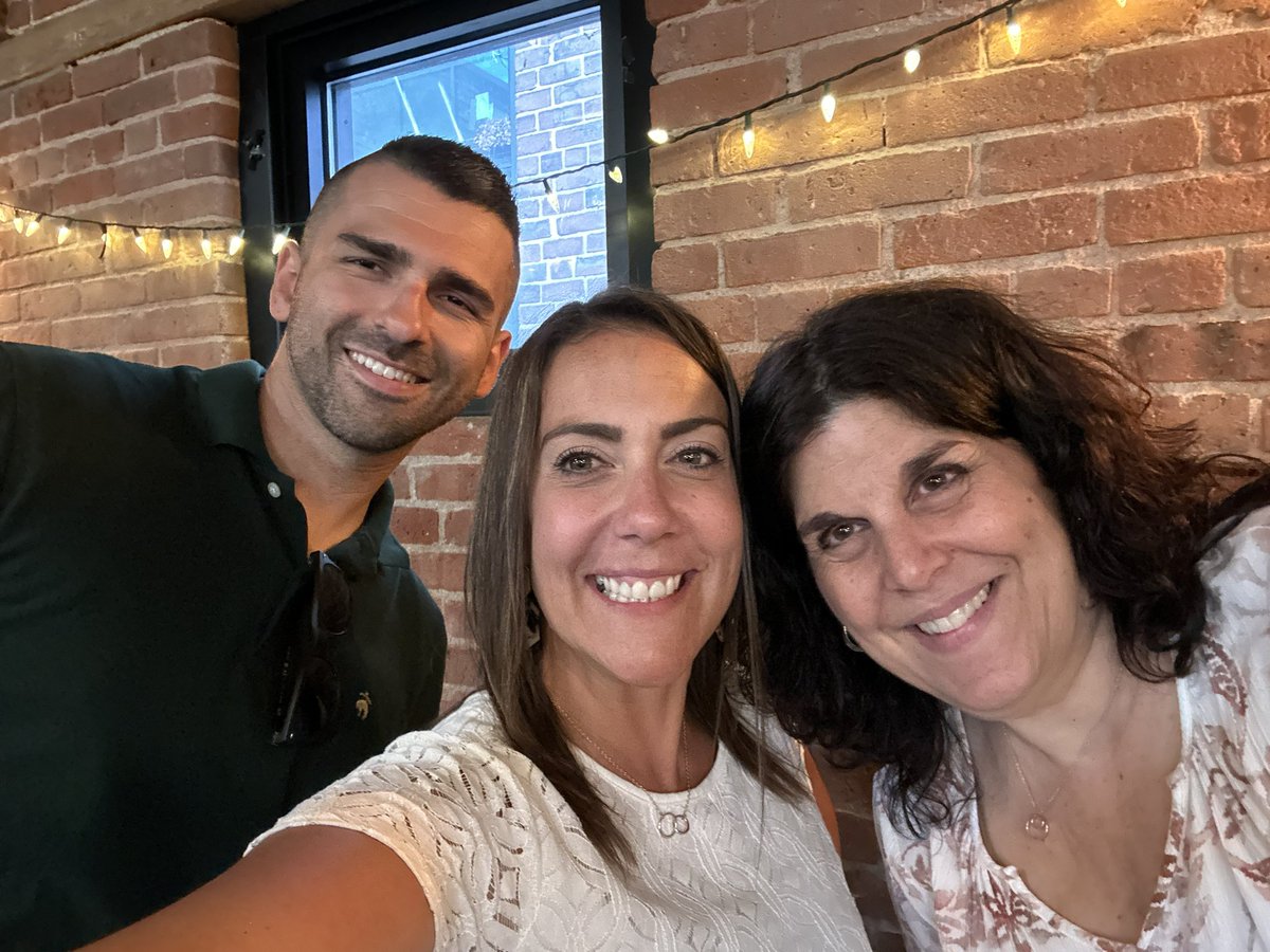 AlissaKeane5's tweet photo. PACK Pride is an understatement!! I am so grateful for this incredible team whom I got to work with every day in my first year as an admin! 💜🐺 @westbristolK8 #westbristolbestofbristol #packpride @BristolCTSchool https://t.co/DrE2xGu7Xj