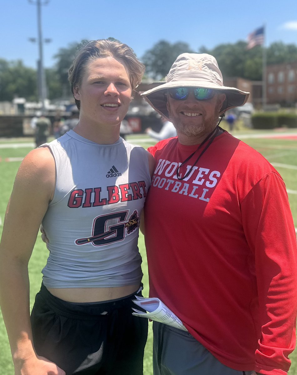 krew_morris's tweet photo. Learned alot at my first camp! @CoachLeaphart @CoachWalker_15 @DekeHerrin @CoachKnightNC @Newberry_FB @HighSchoolBlitz https://t.co/OxvOAtkQkv