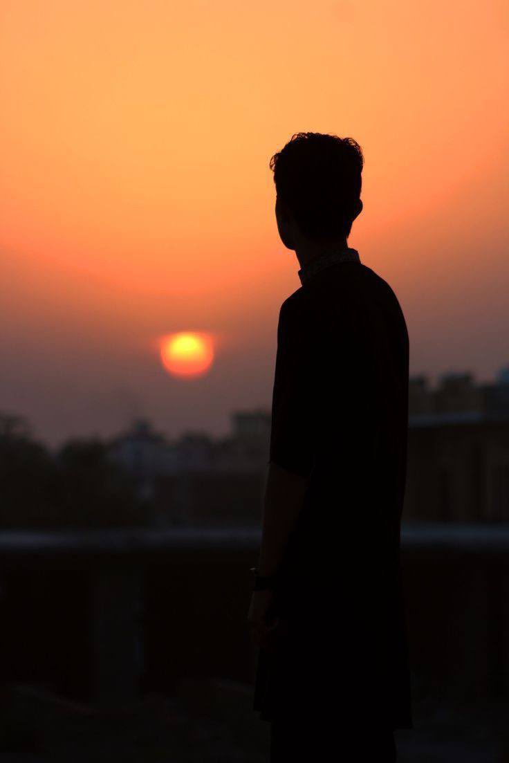 mo00olly22's tweet photo. *
يتقاتل الضدان بين أضلعي : 
عزْمُ اليقينِ وحيرة المرتابِ . . . 💔🖤

#كلمه_بقلبي_بقولها 
#فضفضه #بوح_آخر_الليل https://t.co/sIAI6O40aY